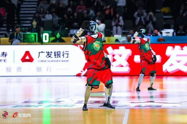 爱奇艺体育-球星助阵、机器人天团出道！广发银行亮相CBA全明星周末